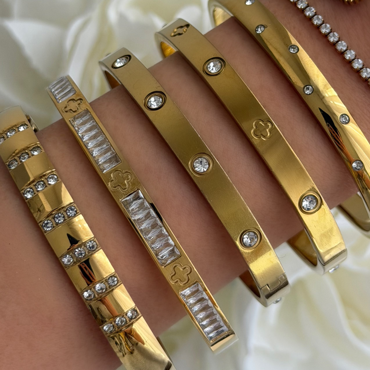 Aurora Bangle
